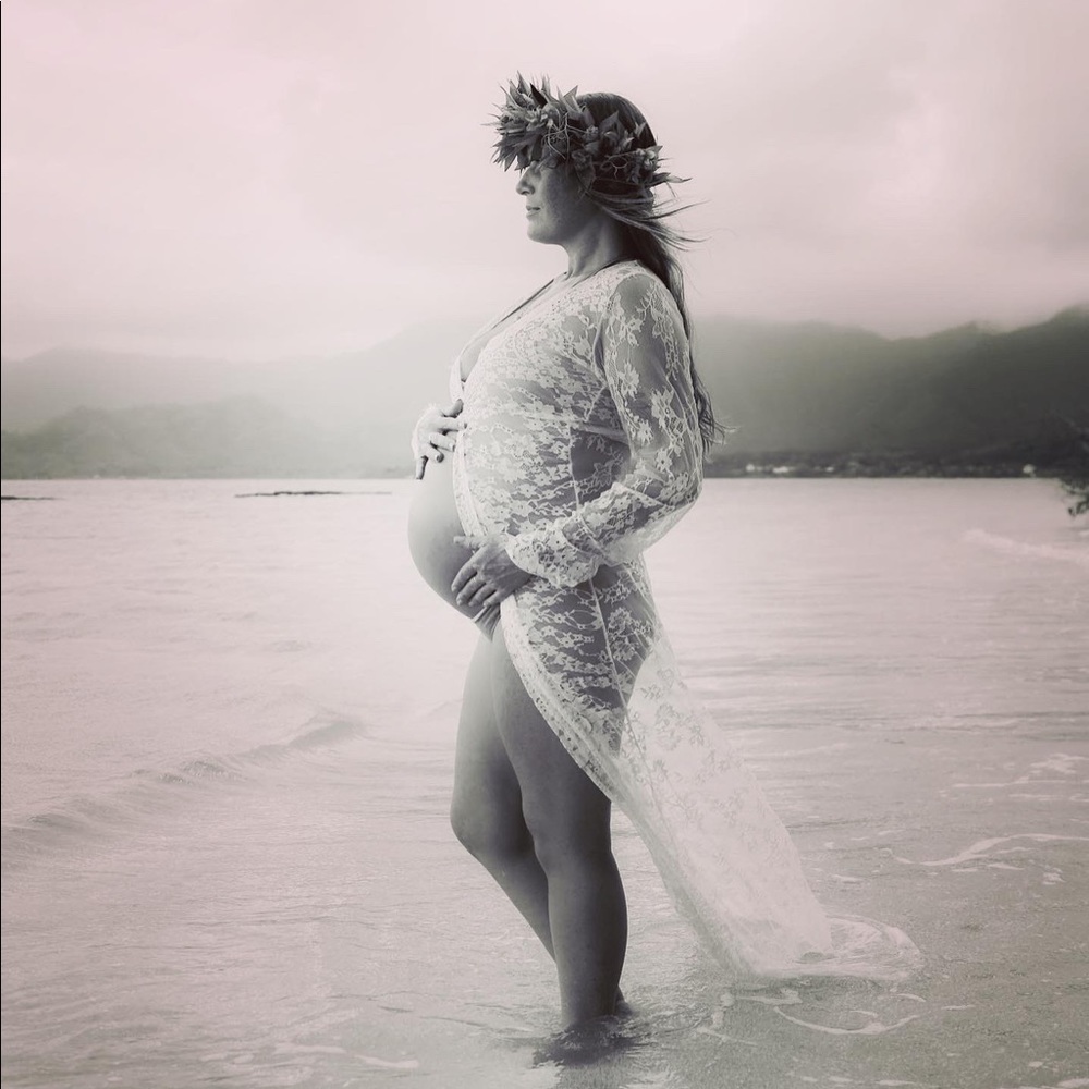 Lace Maternity maxi dress for photoshoot